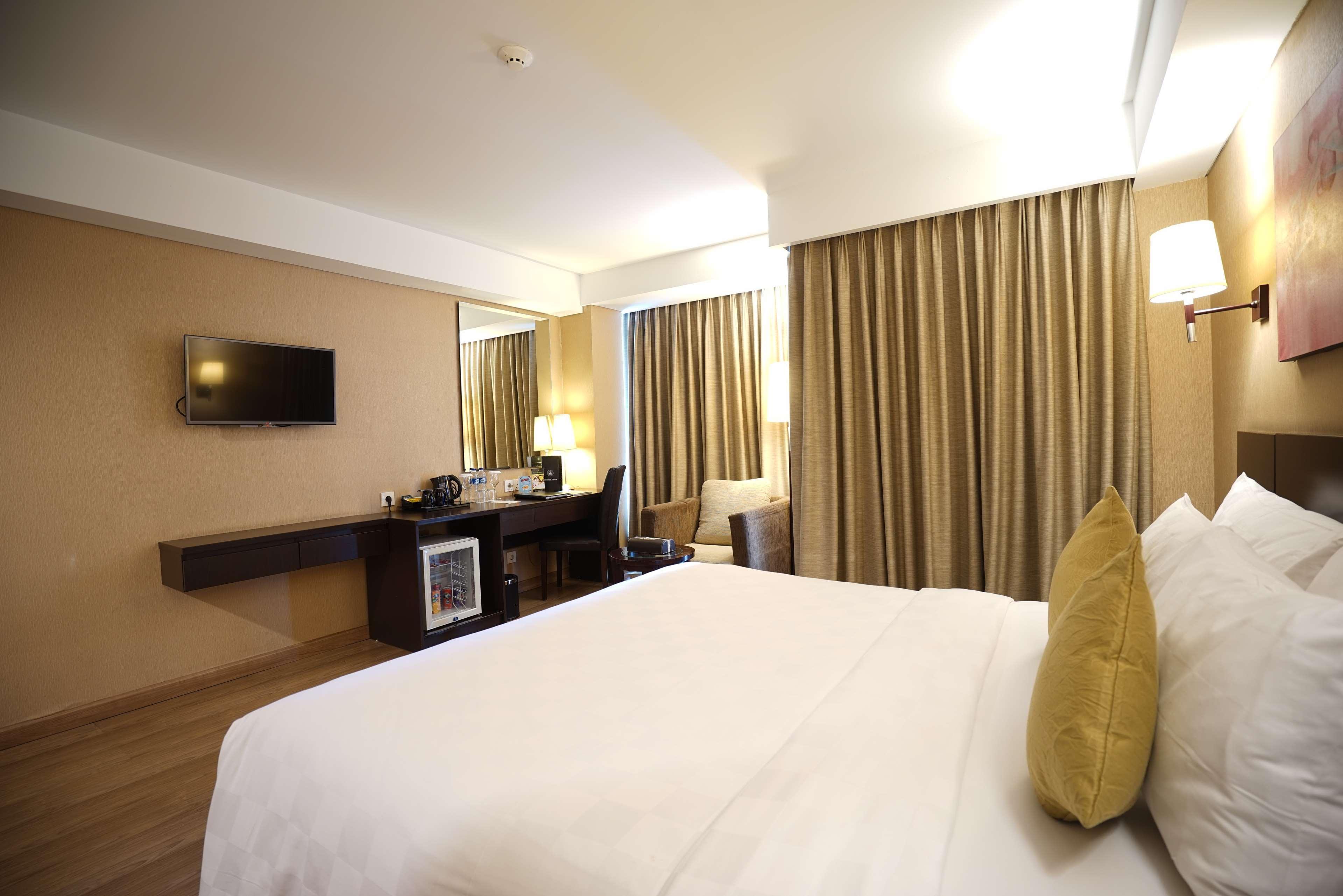 Best Western Premier The Hive Jakarta Exterior photo