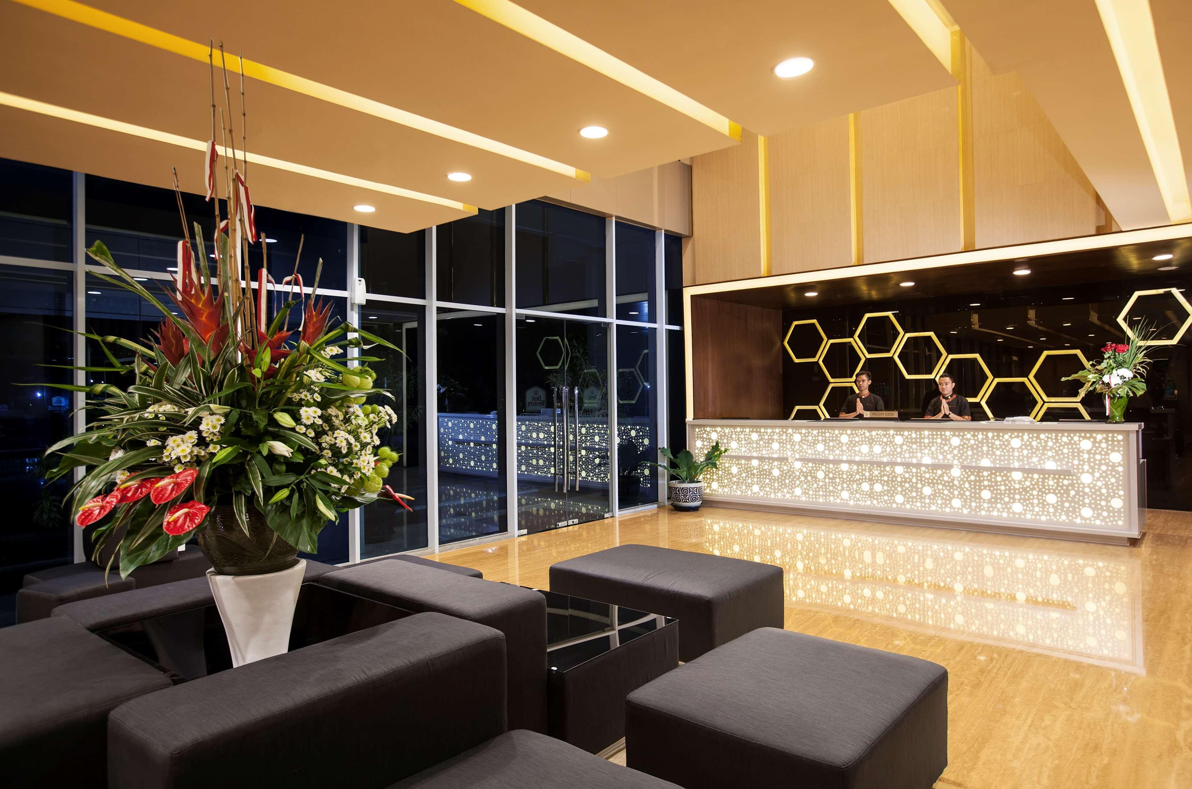 Best Western Premier The Hive Jakarta Exterior photo