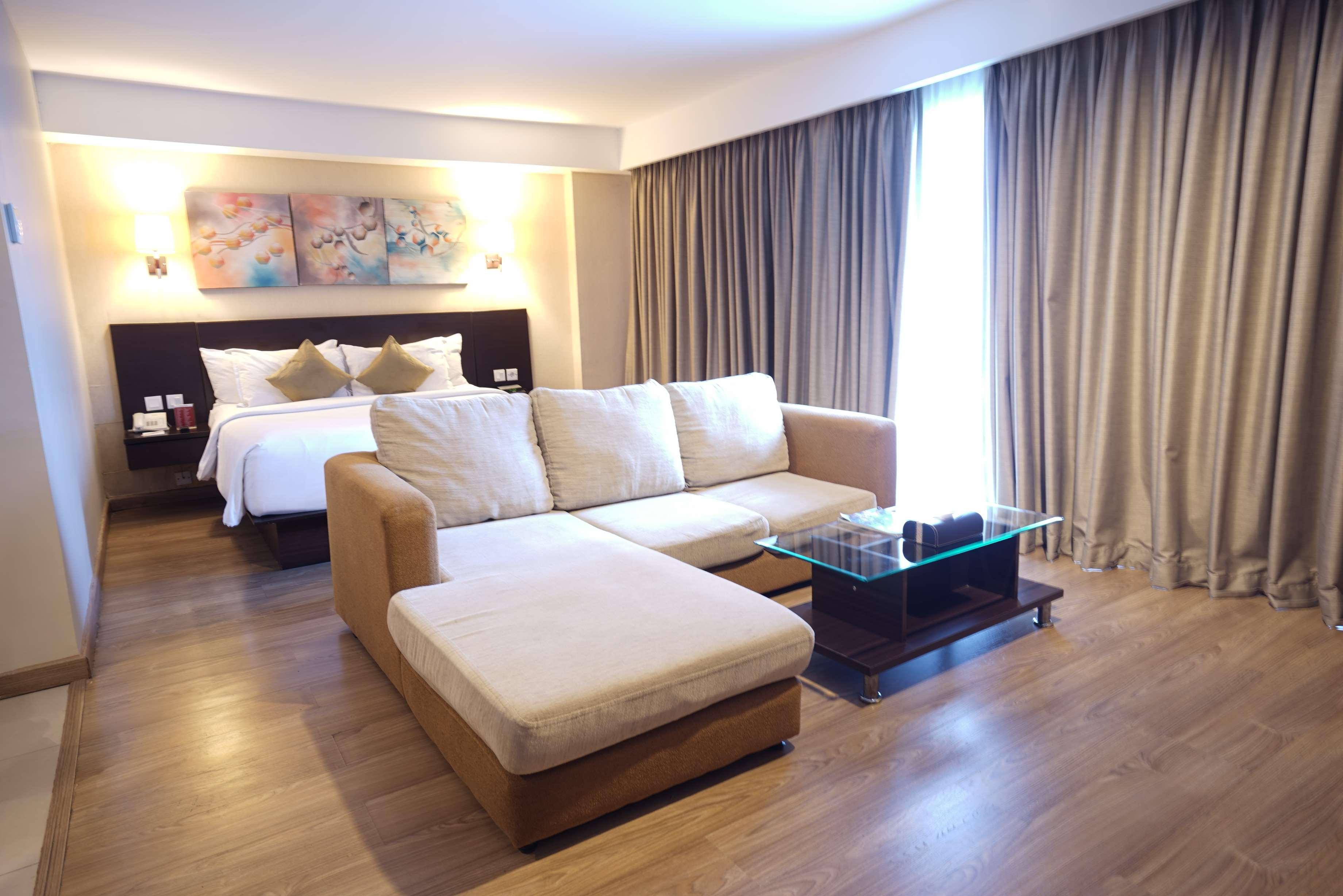 Best Western Premier The Hive Jakarta Exterior photo
