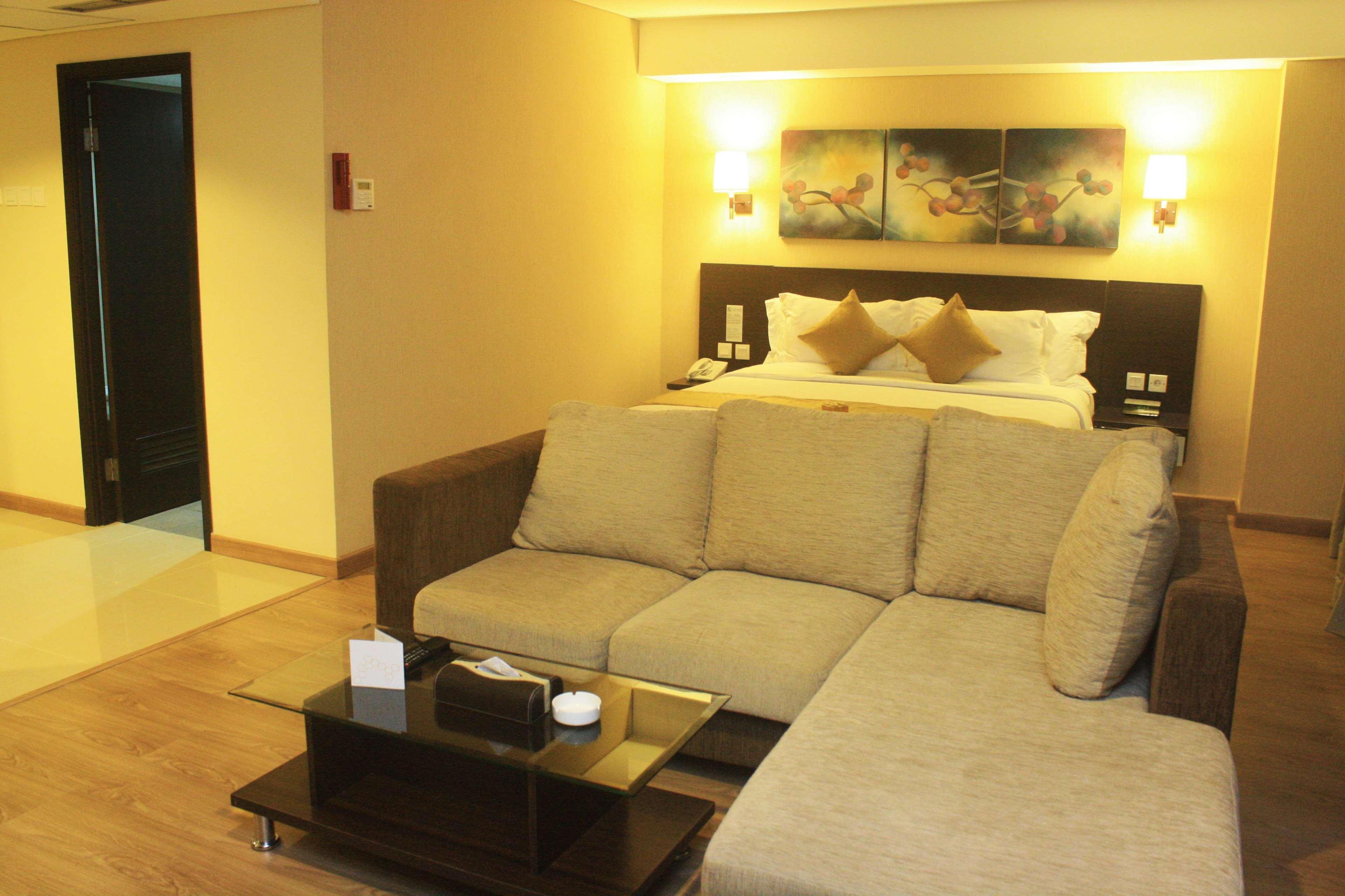 Best Western Premier The Hive Jakarta Exterior photo