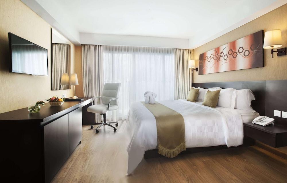 Best Western Premier The Hive Jakarta Exterior photo